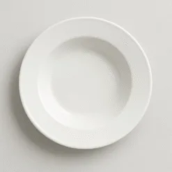 Plato hondo ala ancha de porcelana. Modelo HORECA